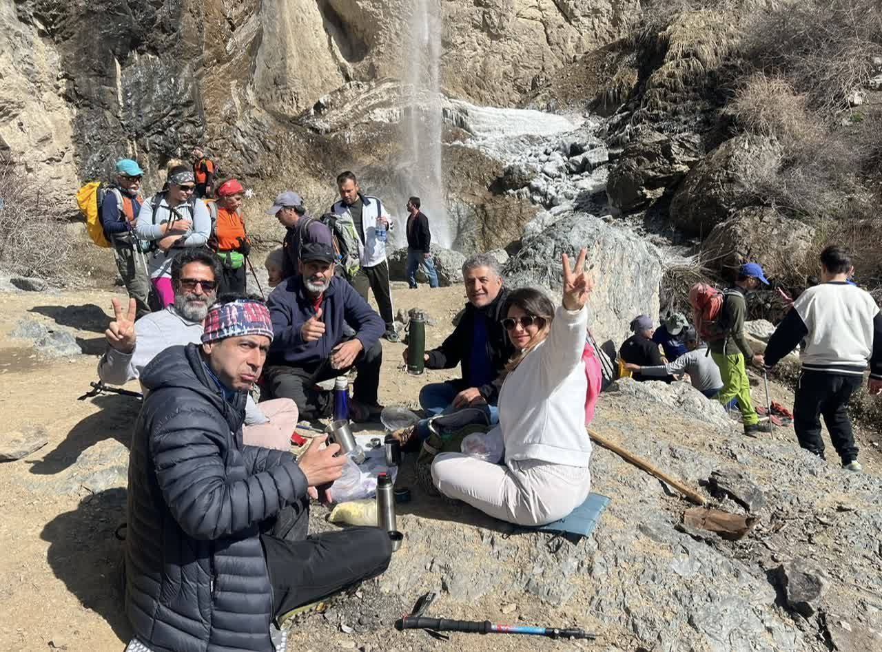 صعود قله «بیجی» در منطقه زیبای آبشار سنگان (ارتفاع ۲٬۵۸۳ متر) و نیز قله «کرکوه» (ارتفاع ۳٬۱۲۵ متر)